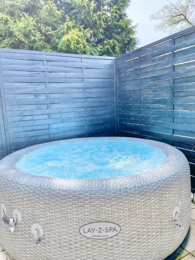 Whirlpool - Zentral - Designloft Mit Xxl Terrasse Apartment Wiesbaden Bagian luar foto
