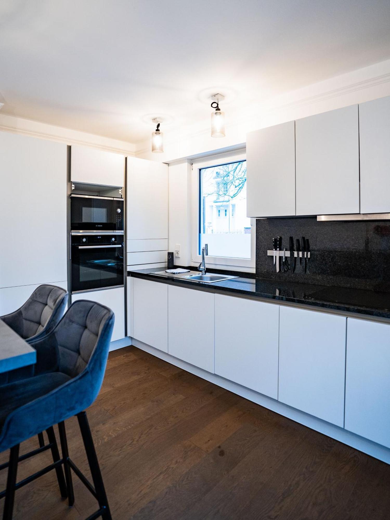 Whirlpool - Zentral - Designloft Mit Xxl Terrasse Apartment Wiesbaden Bagian luar foto